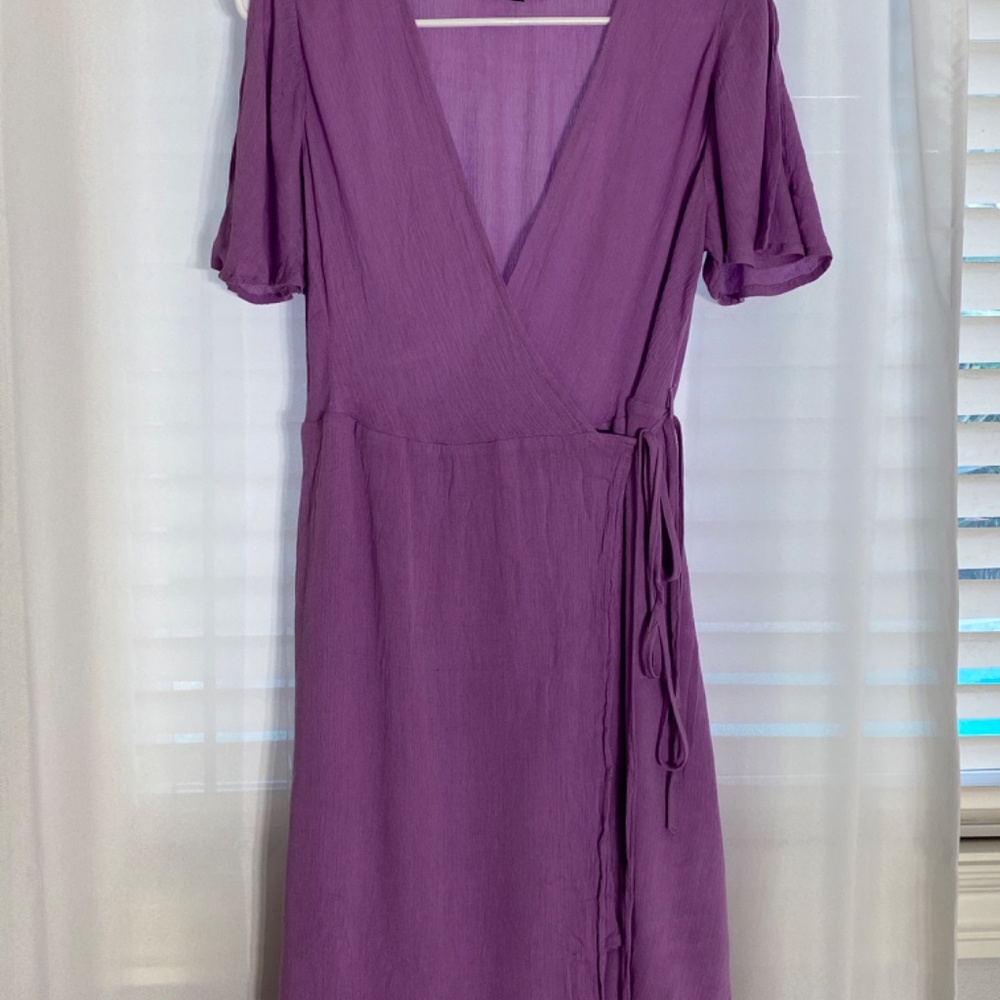 Lulus Rise to the occasion wrap midi dress lavender size large - Picture 4 of 8